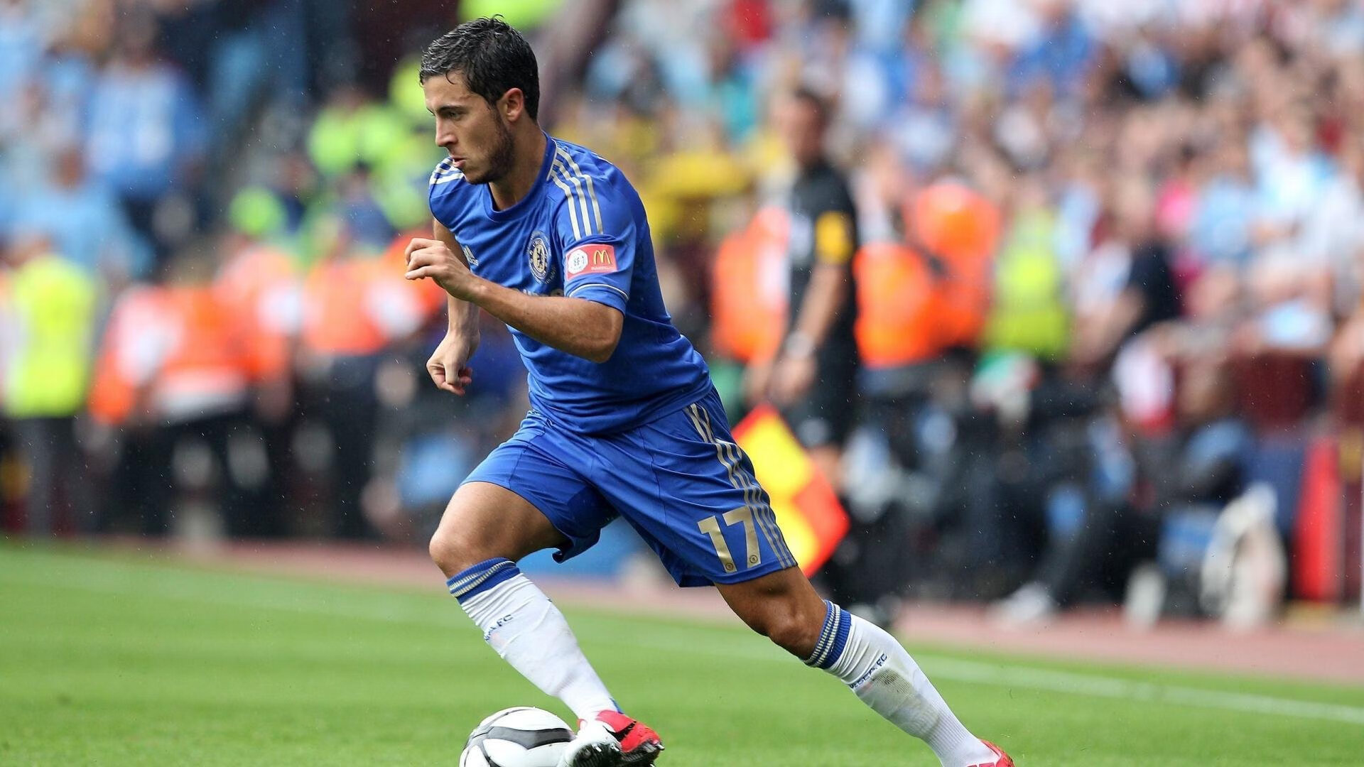 球员场上表现数据统计,球场上球员们的表现怎么形容