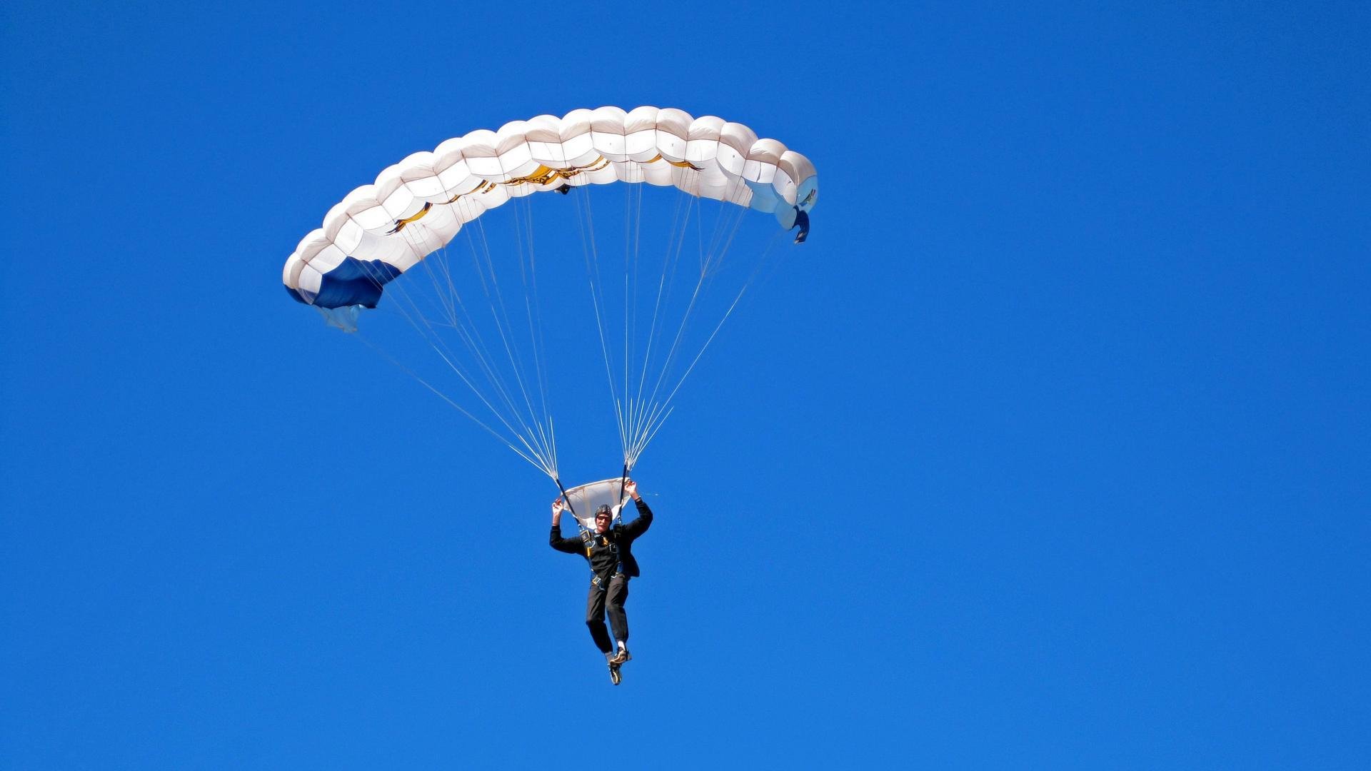 逆境突围的“战神”队伍，谁能笑到最后？